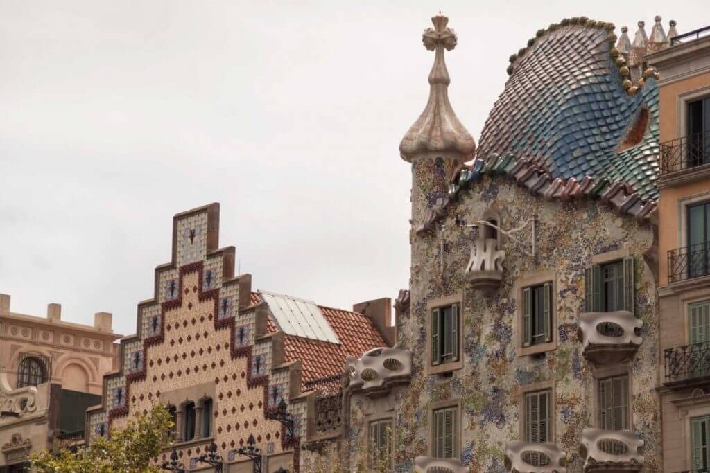 The Architect Gaudi And His Houses The Work And Creativity Of The Master